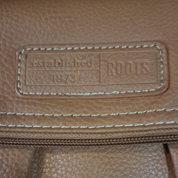 Roots Camel Leather Wristlet - Picture 2 of 7